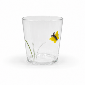 Bicchiere di vetro decorato con farfalla